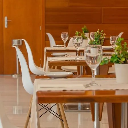 Checkin Valencia 3* 阿拉卡斯