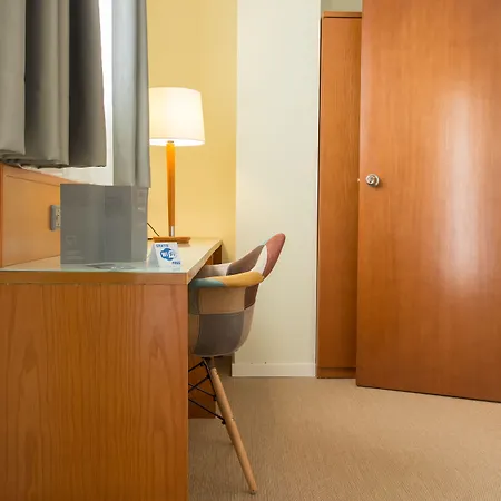 Szálloda Checkin Valencia Alaquas