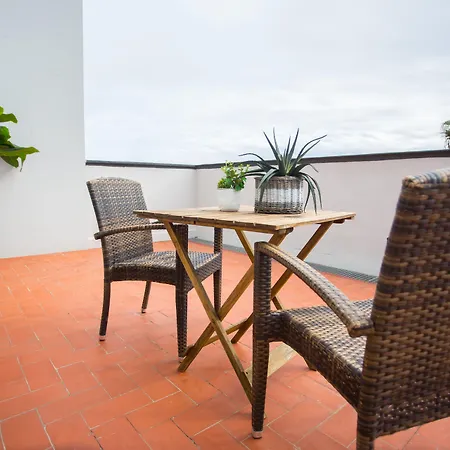 Checkin Valencia 酒店 3*