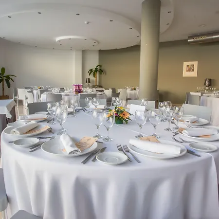 酒店 Checkin Valencia 3*