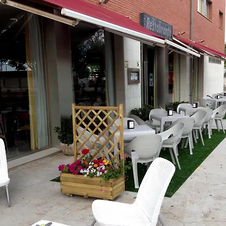 Checkin Valencia 酒店 3*