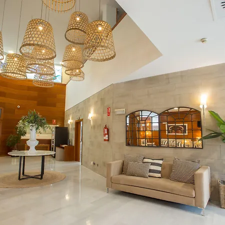 Checkin Valencia Hotel 3*
