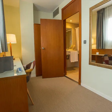 Hotel Checkin Valencia 3*