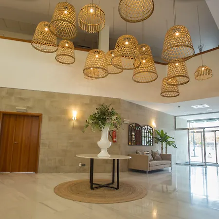 Hotel Checkin Valencia 3*