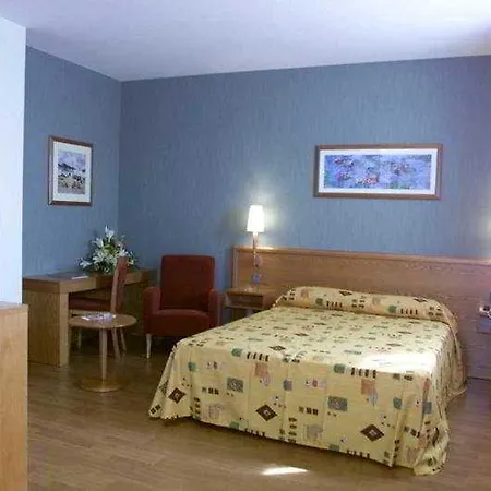 Hotel Checkin Valencia 3*