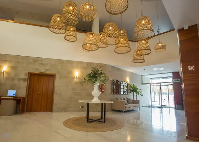Hotel Checkin Valencia 3*