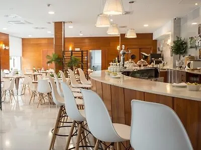 Hotel Checkin Valencia 3*