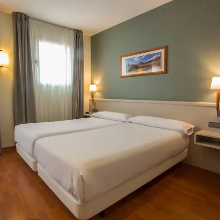 Checkin Valencia Otel 3*