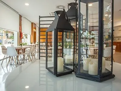 Hotel Checkin Valencia 3*